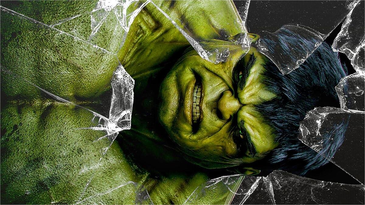 Wallpaper Marvel Kaca Pecah