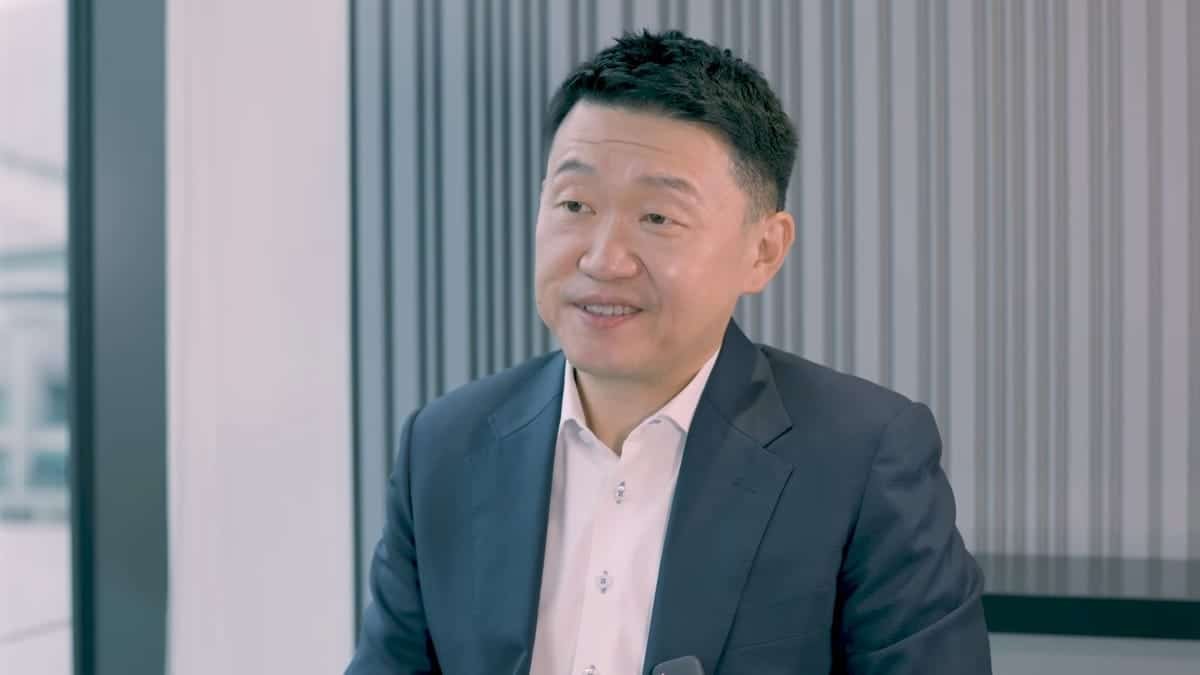 Pemilik Garena - Forrest Li
