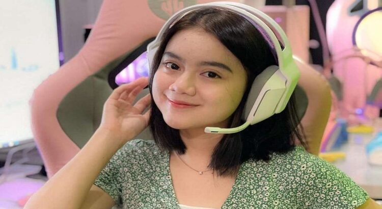 Foto Kayes ONIC Paling Imut, Gamer Cantik Nih